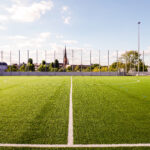 Die besonderen Anforderungen an einen Sportplatzrasen